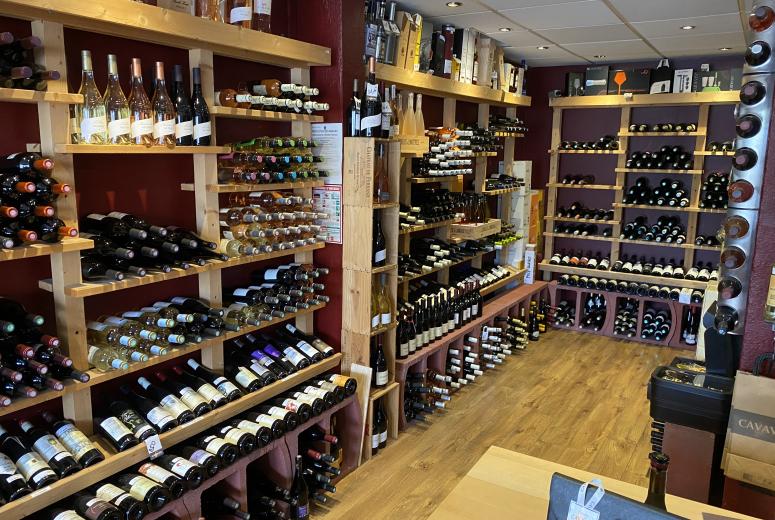 Cave à vin CAVAVIN, belle sélection de vins, champagnes et spiritueux chez votre caviste à Rognac